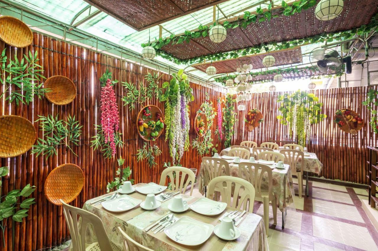 Conrado'S Apartelle Paranaque City Eksteriør bilde